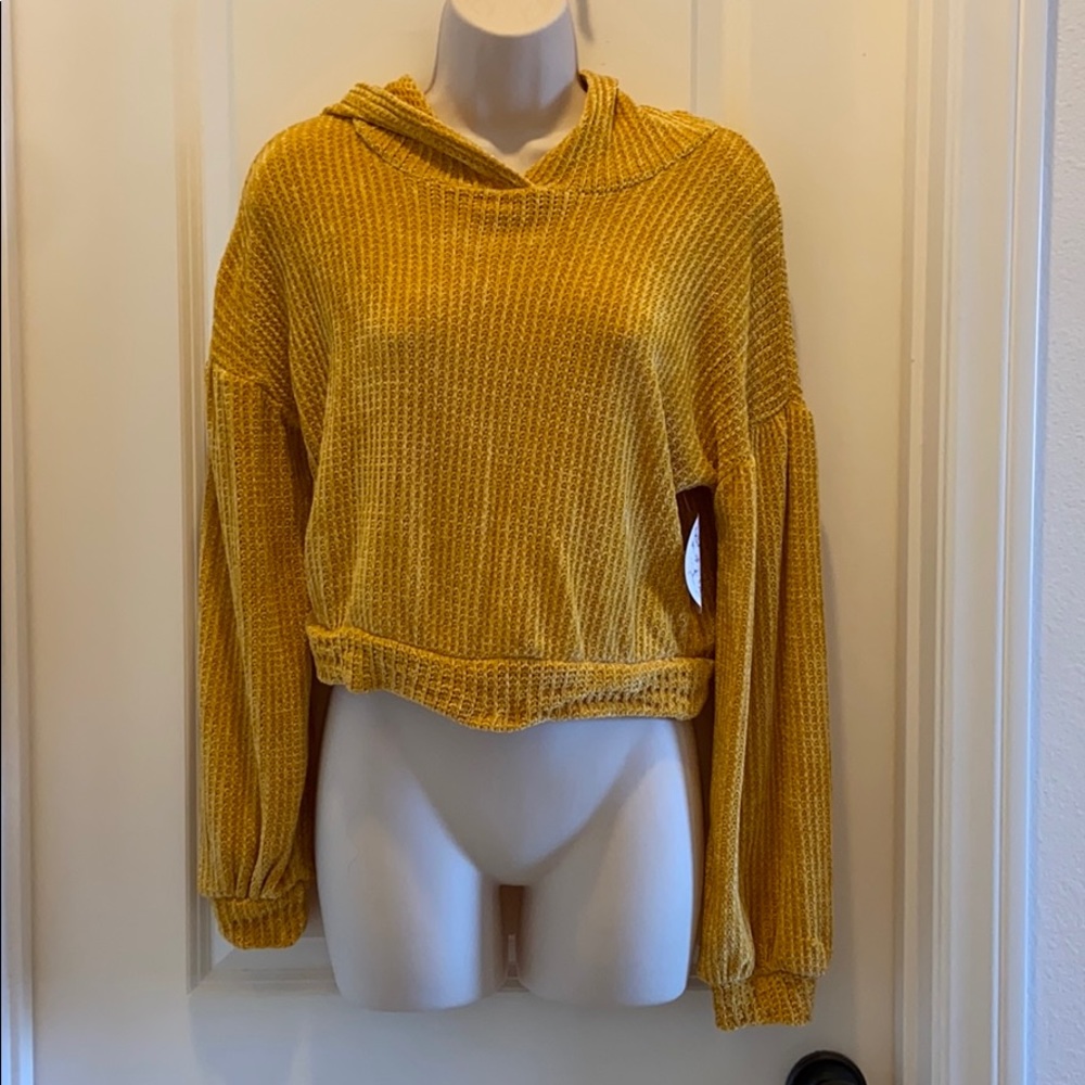 New Gypsies and Moondust crop sweater size XS